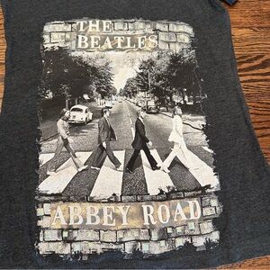 The Beatles Abbey Road women’s T-Shirt - Charcoal